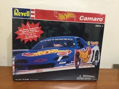 REVELL AVON HOT WHEELS CAMARO 1/64 SCALE MODEL WITH DISPLAY STAND SEALED