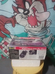 1/25- Revell/Larry Morgan ‘s Super Clean Olds Pro Stock ! Factory Sealed !