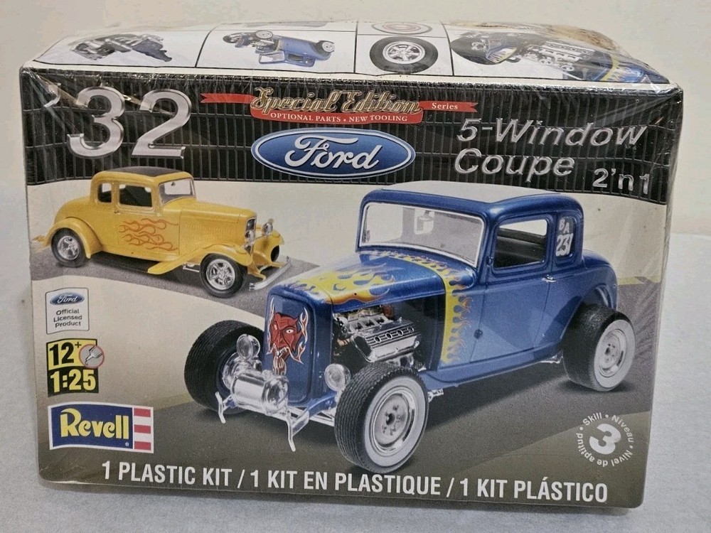 1/25 Revell 1932 Ford 5-Window Coupe 2′ n 1 Plastic Model Car Kit 85-4228