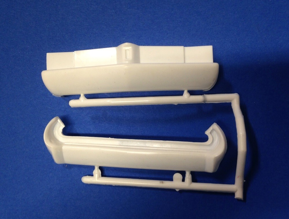 Junkyard Parts – Vintage AMT ’62 Pontiac Bonneville Custom Parts – 1962 Issue