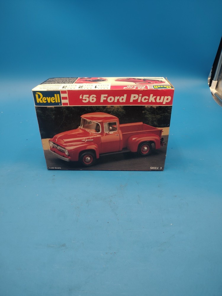 Vintage 1995 Revell 1956 Ford Pickup 1/25 Kit 7602 Opening Doors Complete