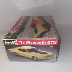 Revell 7608 1/24 Scale ’71 Plymouth GTX Plastic Model Kit Factory Sealed kit