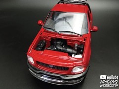 AMT 1997 Ford F-150 4X4 Pickup 1:25 Scale Model Kit