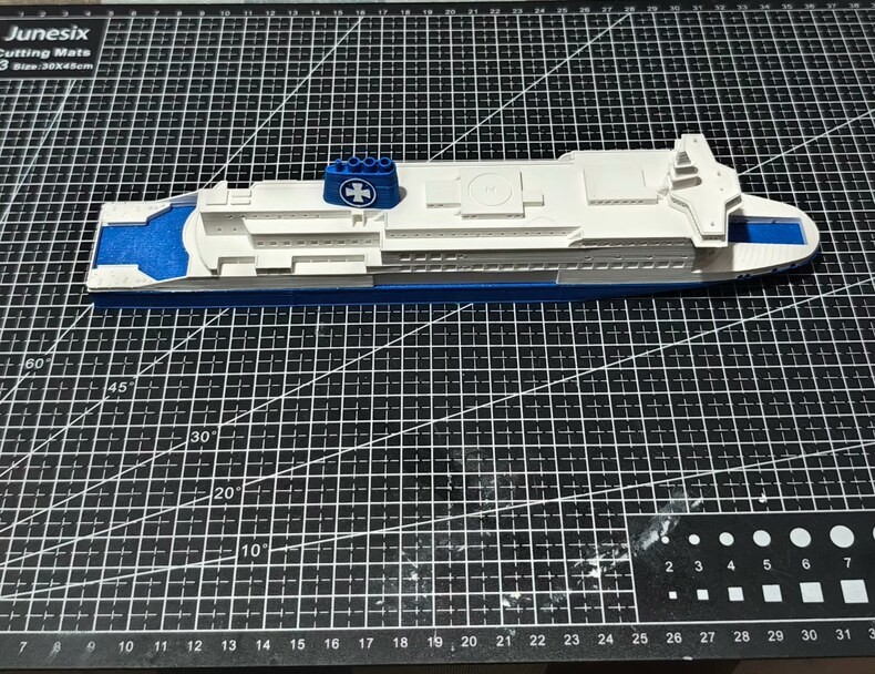 3D printing 1/700 Civil cruise ship Unpainted/ waterline