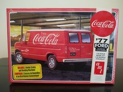 1977 Ford Coca-Cola Van Model Kit With Vending Machine Model # AMT1173M/12 1:25