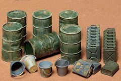 Tamiya 1/35 German Jerry Can Set 35026′