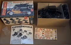 AMT 1925 Model “T” Ford 3 in 1 Car Kit Trophy Series 1/25 Customizing Vintage!