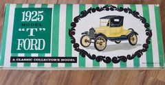 Vintage 1925 Model T Ford 1:25 Scale Model Kit