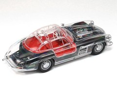 Tamiya 1/24 Scale Full View Mercedes-Benz 300 SL Plastic Model Kit 24366