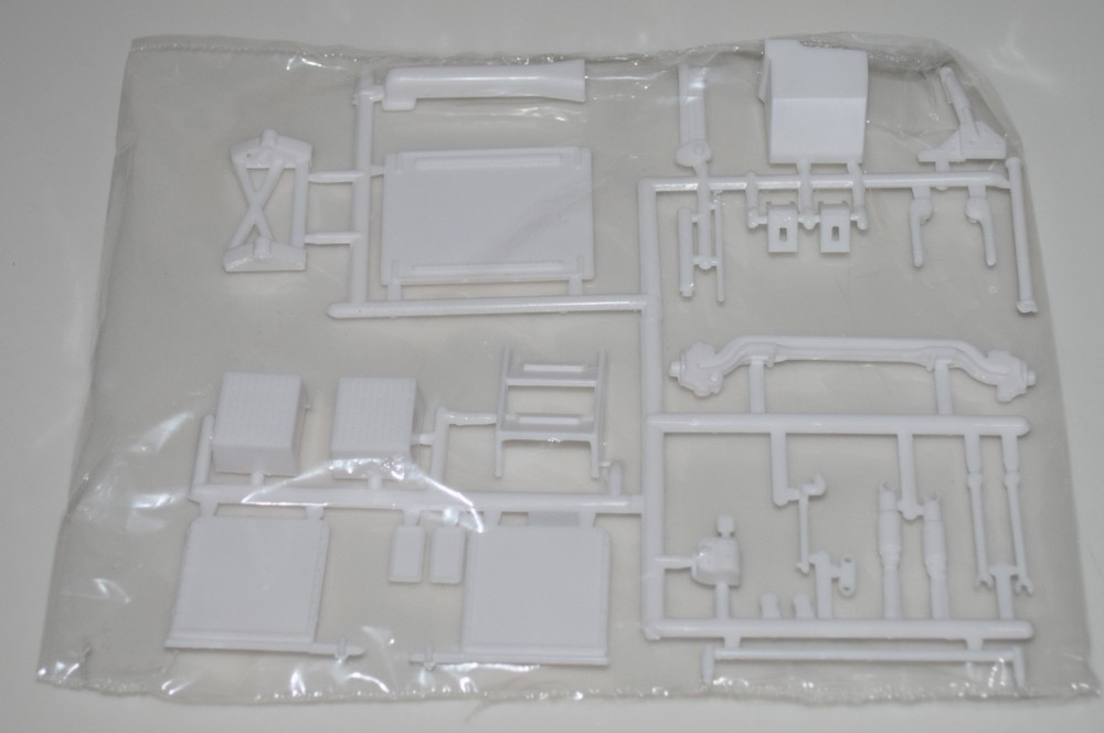 AMT CHEVY TITAN 90 1417/06 ⭐PARTS⭐FRONT AXLE+MUD FLAPS+MORE 1:25