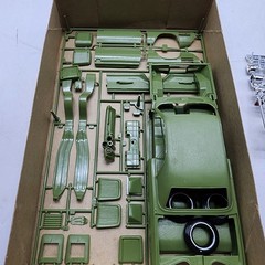 UH JO-HAN 1:25 Chrysler Corporation Turbine Car 1/25 Model Kit Open Box *READ*
