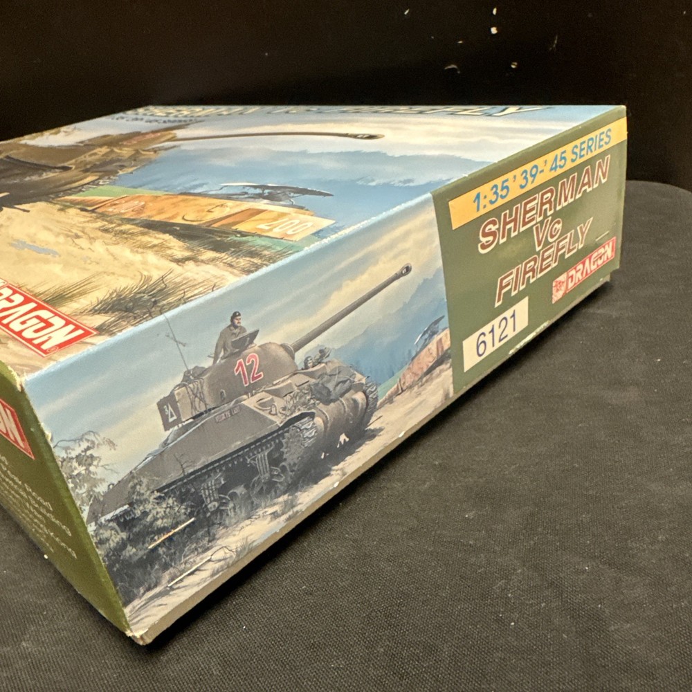 Dragon 1/35 Scale Sherman Vc Firefly Tank Model Kit #6121