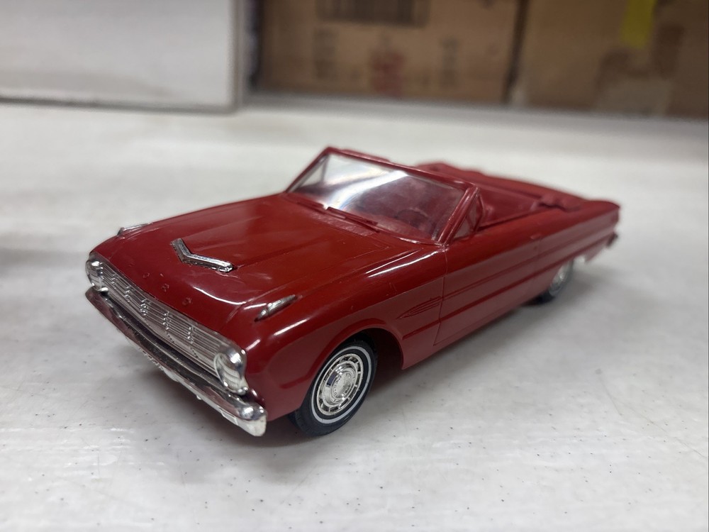 1963 Ford Falcon Futura Convertible Original Dealer Promo Model Car Mp9