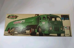 Atlantis White-Fruehauf Sinclair Gas Truck Model Kit H1402 (NIB)