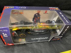 Tamiya Mini F1 Lotus Type 102B rare model kit 1/28 Item 28001 w/ Burago Red Bull