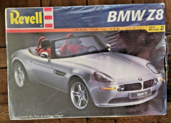 Revell BMW Z8 VTG 2001 Model Car Kit 85-2332 Sealed Package with Some Damage