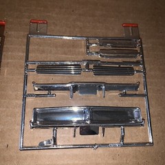 Vintage Junkyard Lot Of Plastic Model Car Chrome Parts And Pieces (Lot Jy369)