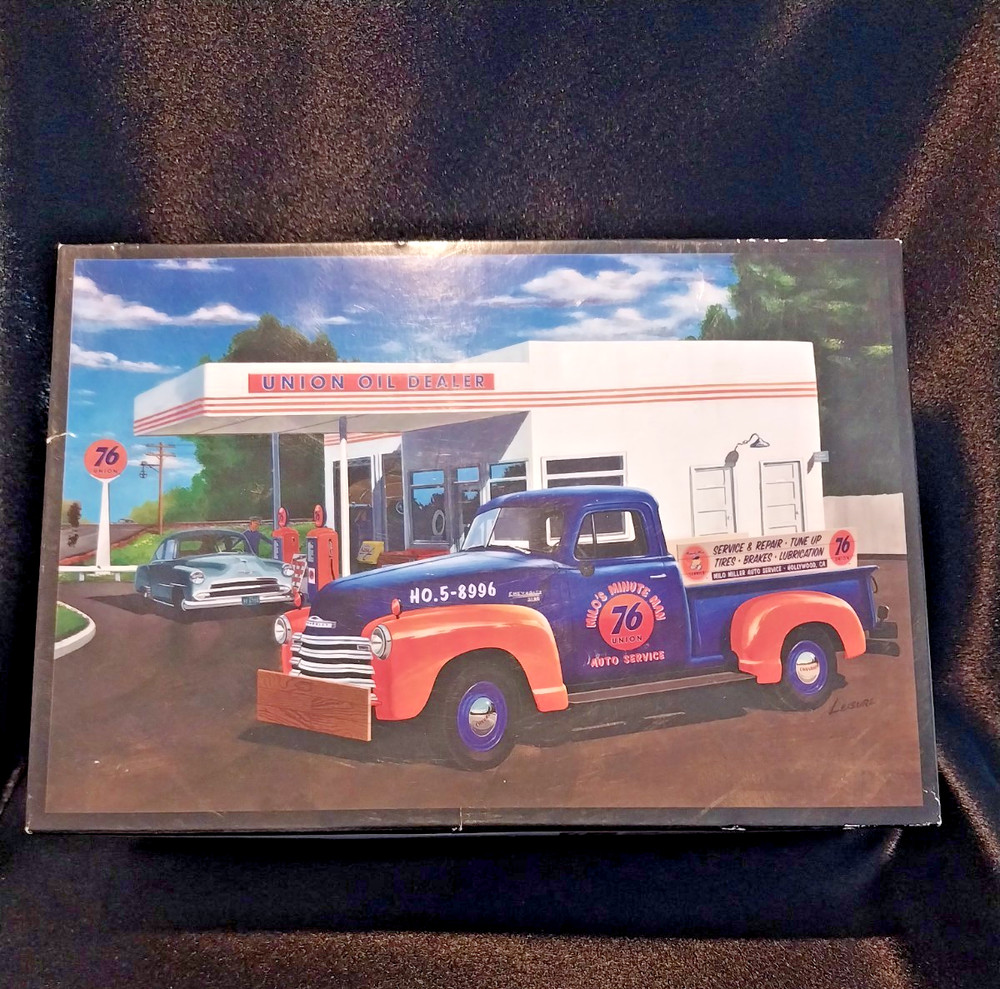 AMT 1950 Chevrolet 3100 Pickup Union 76 1/25 Model Kit A1076 Open Box