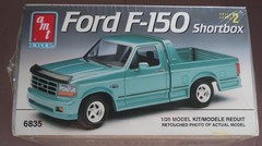 1992 Ford F-150 Shortbox Pickup Vintage AMT Model Truck Kit 1:25 Sealed Perfect!