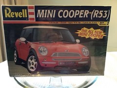 Revell Mini Cooper R53 1:24 Scale Plastic Model Kit New In Sealed Box