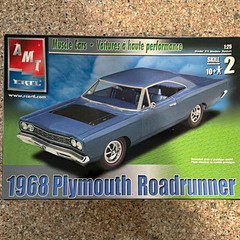 AMT Ertl 1968 Plymouth Roadrunner 1:25 Plastic Model Kit Skill 2 #31549