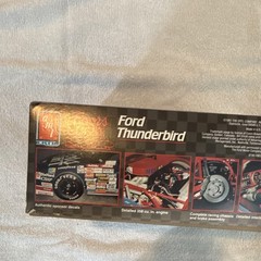 AMT Ertl Ford Thunderbird Bill Elliott 1:25 NASCAR Model Kit 6740 Plastic