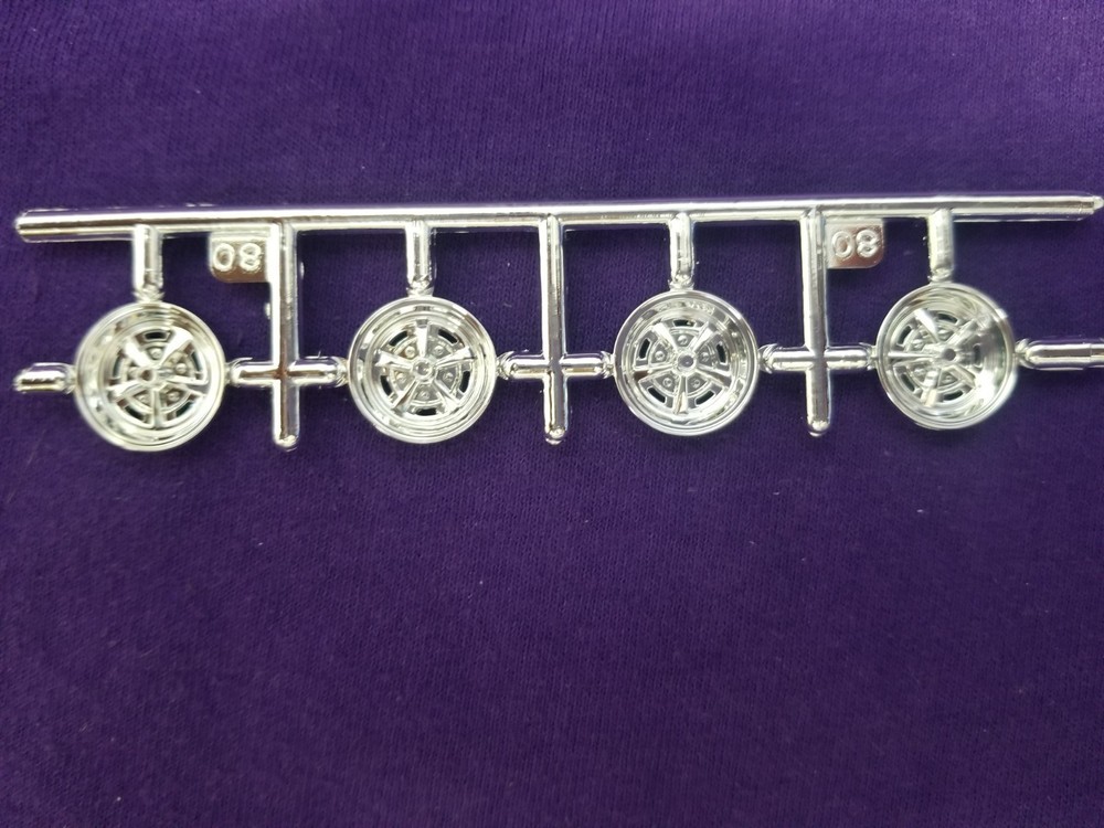 1969 Dodge Charger MOPAR RALLY WHEELS from Revell 1:25 Model Kit 69 MAGNUM 500