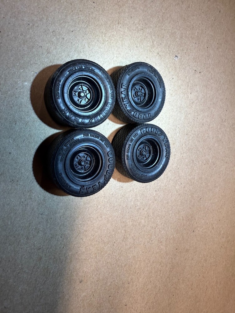 VIntage NASCAR Ford Wheels & Tires 1/25 Scale Rims GoodYear Blue Streak FULL SET