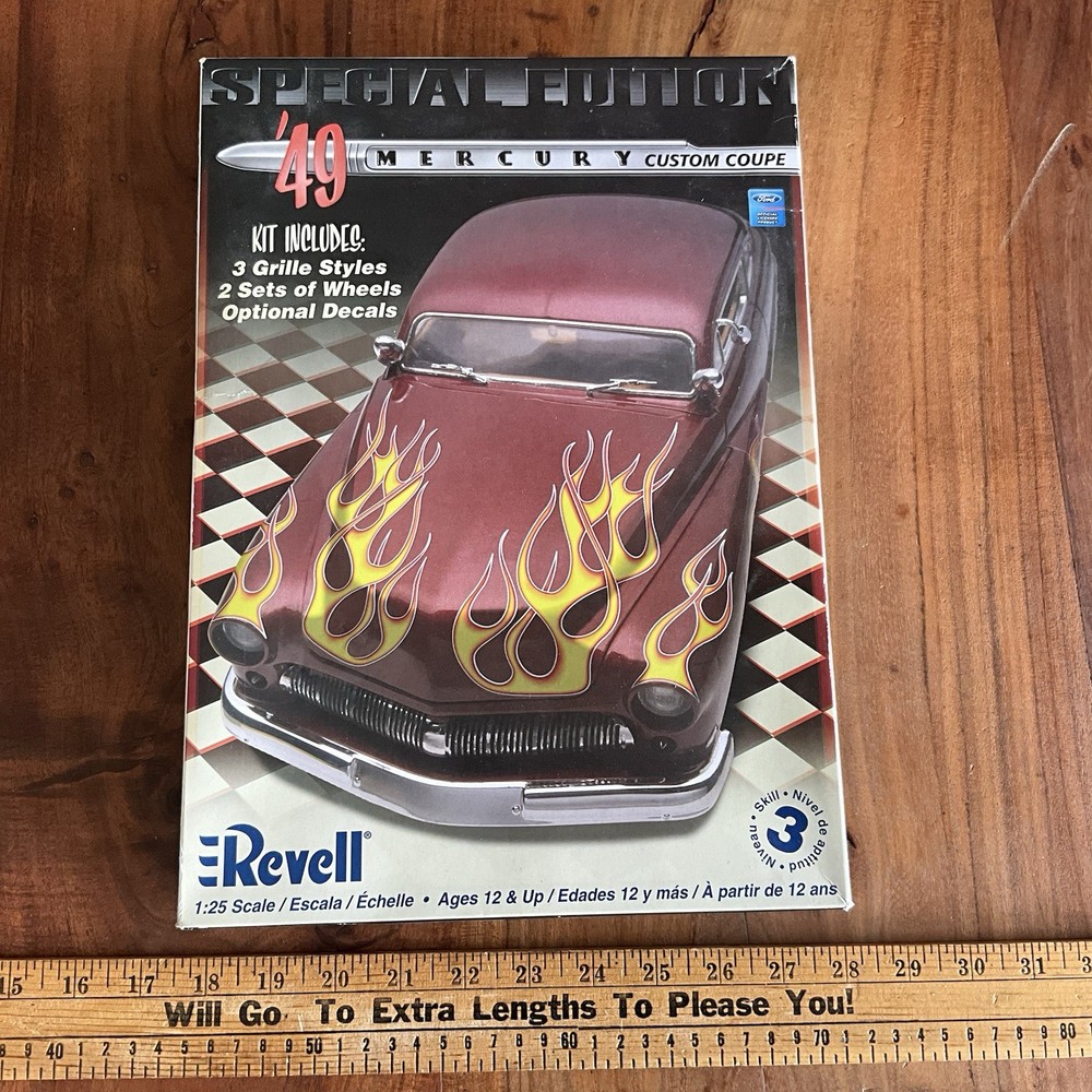 Revell 1949 Mercury Special Edition Series 1:25 Model Kit Sealed Components