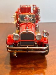 Signature Models 1:24 Diecast Model Fire Engine: 1927 SEAGRAVE Dover Plains