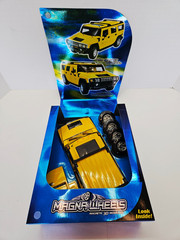 New Rare Magna Wheels GM Hummer H2 Magnetic 3D Model Kit #28178 NIB 1:18 Scale