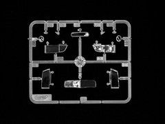 ICM 35471 – Admiral Cabriolet, WWII German Staff Car with Figures – Model Kit