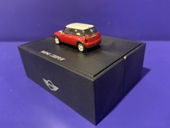 MINI Cooper Collectible 1:87 Scale Clamshell Case – Made In Germany **NEW**