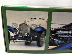 Pocher Alfa Romeo Spider Touring Gran Sport 1932 1:8 Scale Model Kit Incomplete