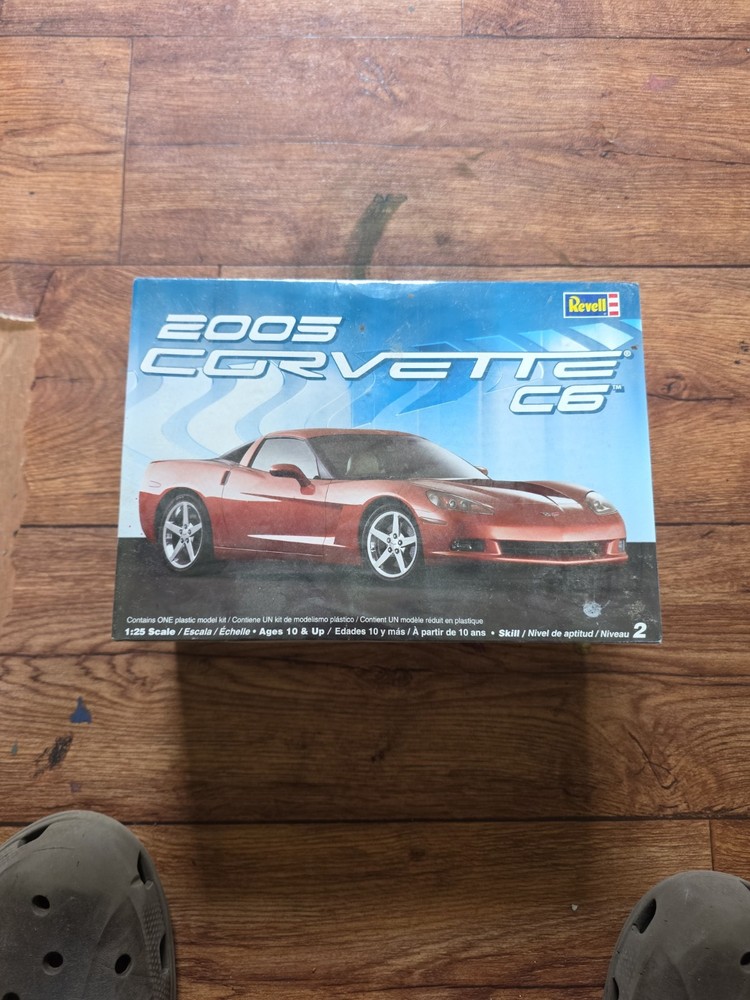 REVELL 2005 CORVETTE C6 HARDTOP FACTORY SEALED INSIDE KIT! CIRCA 2005! VMCP!