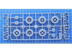 ICM DS3509 Scale 1:35 Wehrmacht Radio Trucks Henschel 33D1 Kfz.72, L3H163 Kfz.72