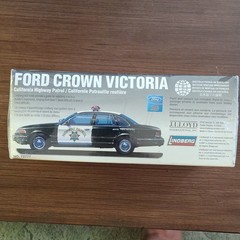 Lindberg Ford Crown Victoria CHP 1:25 Model Kit Prepainted Body Decals 72777