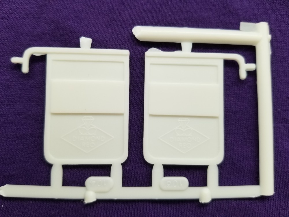 Diamond REO Truck Tractor REAR MUD FLAPS for 1:25 AMT Model Kit