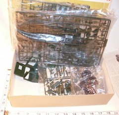 PEERLESS CANADIAN CHEVROLET FIELD GUN TRACTOR MILITARY MODEL KIT BOXED
