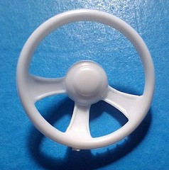 30 FORD WOODY STREET ROD – GRANT STEERING WHEEL – REVELL MODEL CAR KIT PARTS LOT
