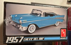 AMT 638/12 1957 CHEVY BEL AIR MODEL CAR KIT plastic race 1:25 Scale AMT638 NEW