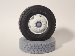 1 /25 Scale Big Rig Semi Truck 24.5″ RoadX DT990 Heavy Hauler Tires