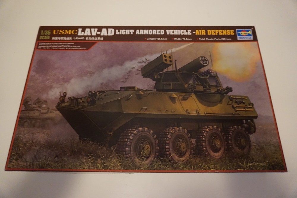 1/35 Trumpeter USMC LAV-AD Light Armored Vehicle Air-Defence (972)