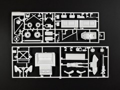 TAMIYA 1/24 SPORTS CAR SERIES No.376 1978 ZAKSPEEDCAPRITURBO MODEL KIT 24376