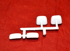 AMT 1964 Mercury Marauder Custom Head Rest 1/25