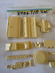 1/16 Kenworth W900 Peterbilt 359 CAT 3406 T/A & Roadranger Gearbox & Parts NEW