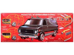 SKILL 2 MODEL KIT 1977 CHEVROLET VAN “DUNGEONS & DRAGONS” 1/25 BY AMT AMT1568
