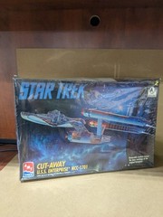 AMT – #8790 – Star Trek – Cut-Away U.S.S. Enterprise NCC-1701 – Model – NEW/MINT