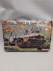 Dragon 1:35 Sd.Kfz. 250/1 le Spw Alte Model Kit #6117 Factory Sealed