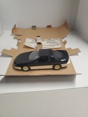 1993 Chevy Camaro Z/28 Indy 500 Pace Car Chevrolet dealer promo 1/25 AMT Ertl